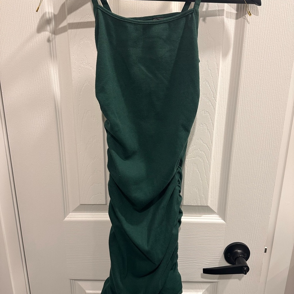 SHEIN Green Bodycon Midi Dress with Halter Neckline and Ribbed Texture